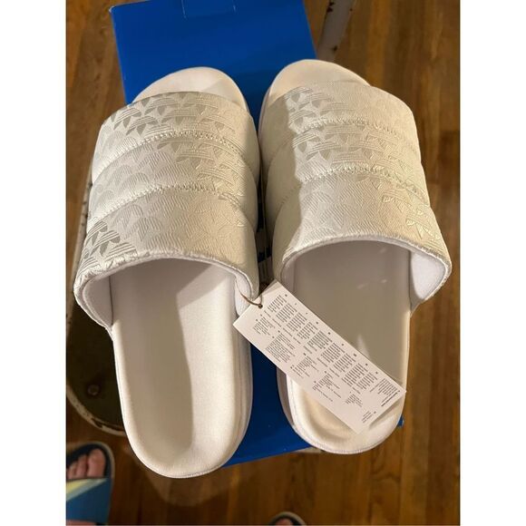 Adidas Adilette Essential W Slides - Picture 5 of 8